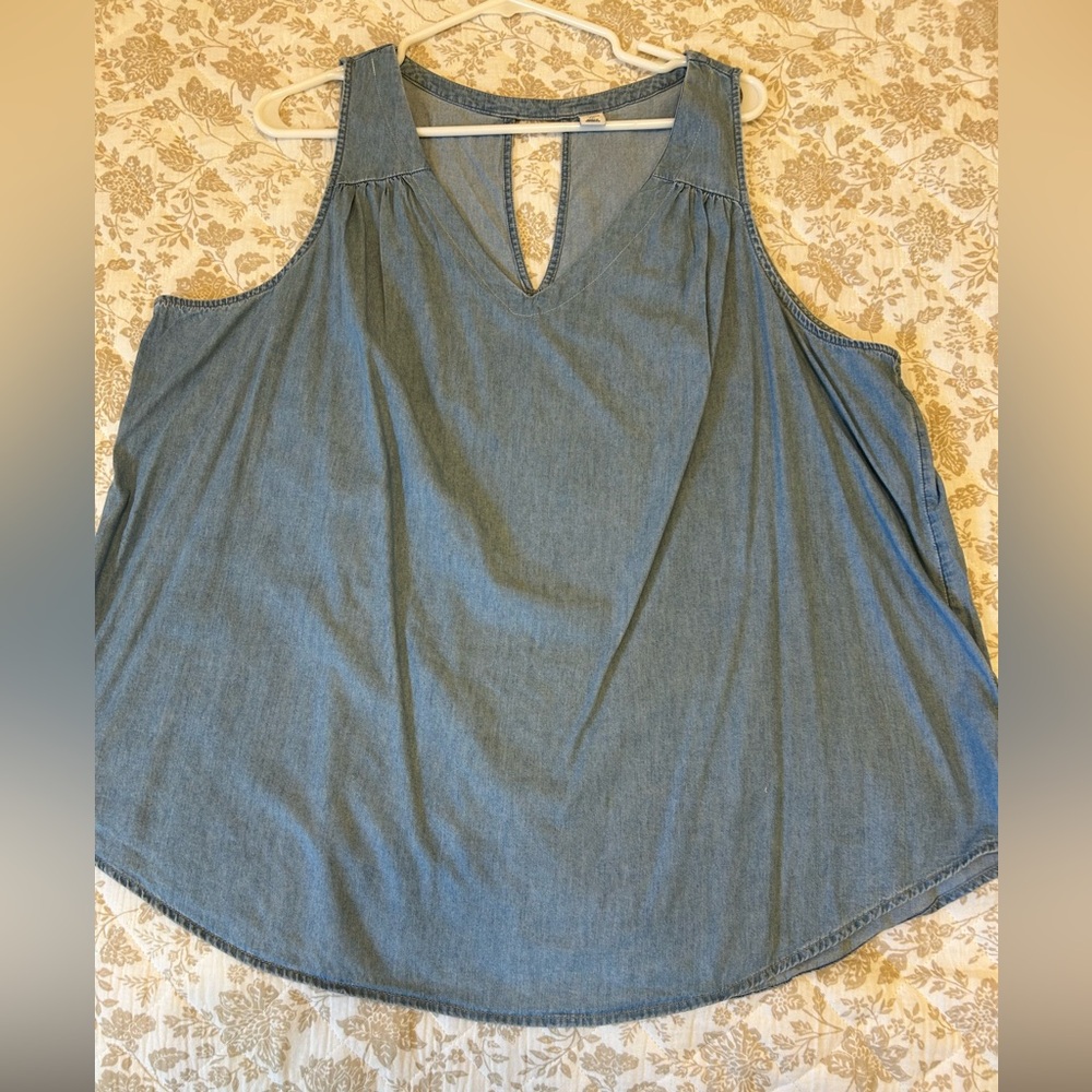 Old Navy Light Blue Denim Sleeveless Tunic Top- XXL- V-Neck-Gently Worn & Comfy!